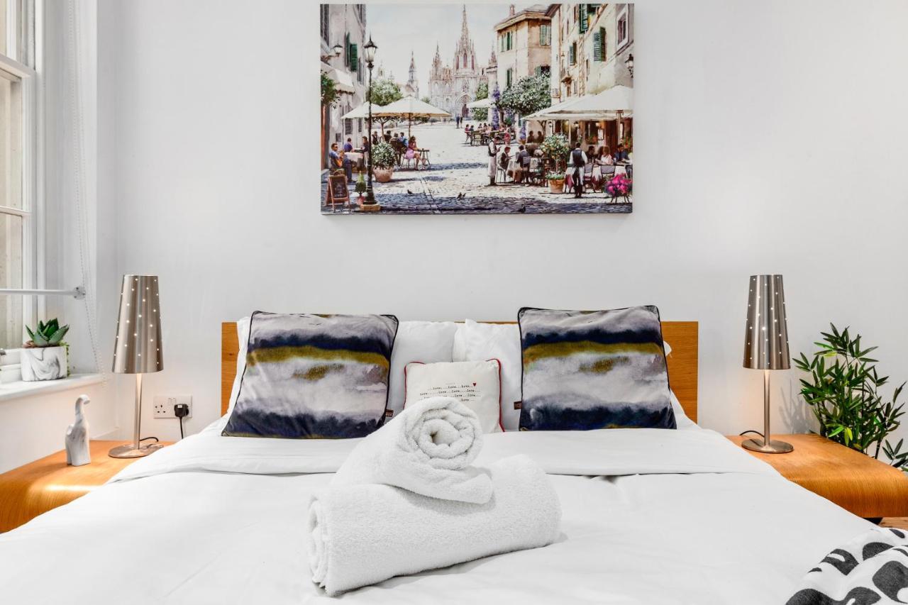 3-Bedroom Flat In London Sleeps 14 Hy1 Екстериор снимка